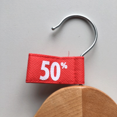 Label-vaantje-kleur-rood-50-procent-3x6cm-0124435.png
