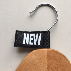 Label-vaantje-kleur-zwart-New-3x6cm-0124431.png