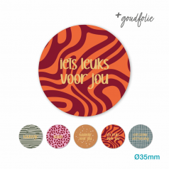 Etiketten-Stickers-assorti-op-rol-rond-35mm-Kadootje-multi-colour-_-goudfolie-0125999_d.png