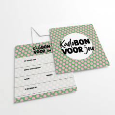 pak_25_kadobonnen_Multi_Colour_Pink_dots_on_Green_135x135mm_met_witte_envelop_0126457.png